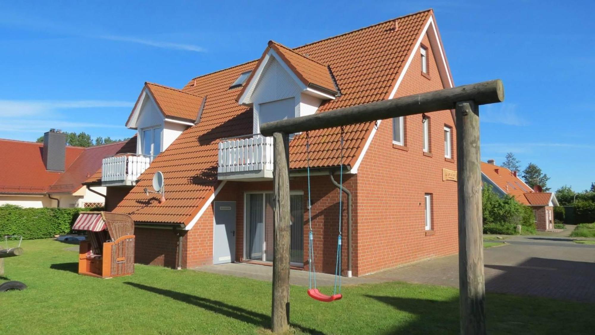 Ferienwohnungen Wiek, Haus Luv & Lee Wiek auf Ruegen Exterior photo
